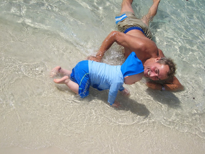 2009-11-06 22-03-22_3.jpg - .... mit Opa spielen...